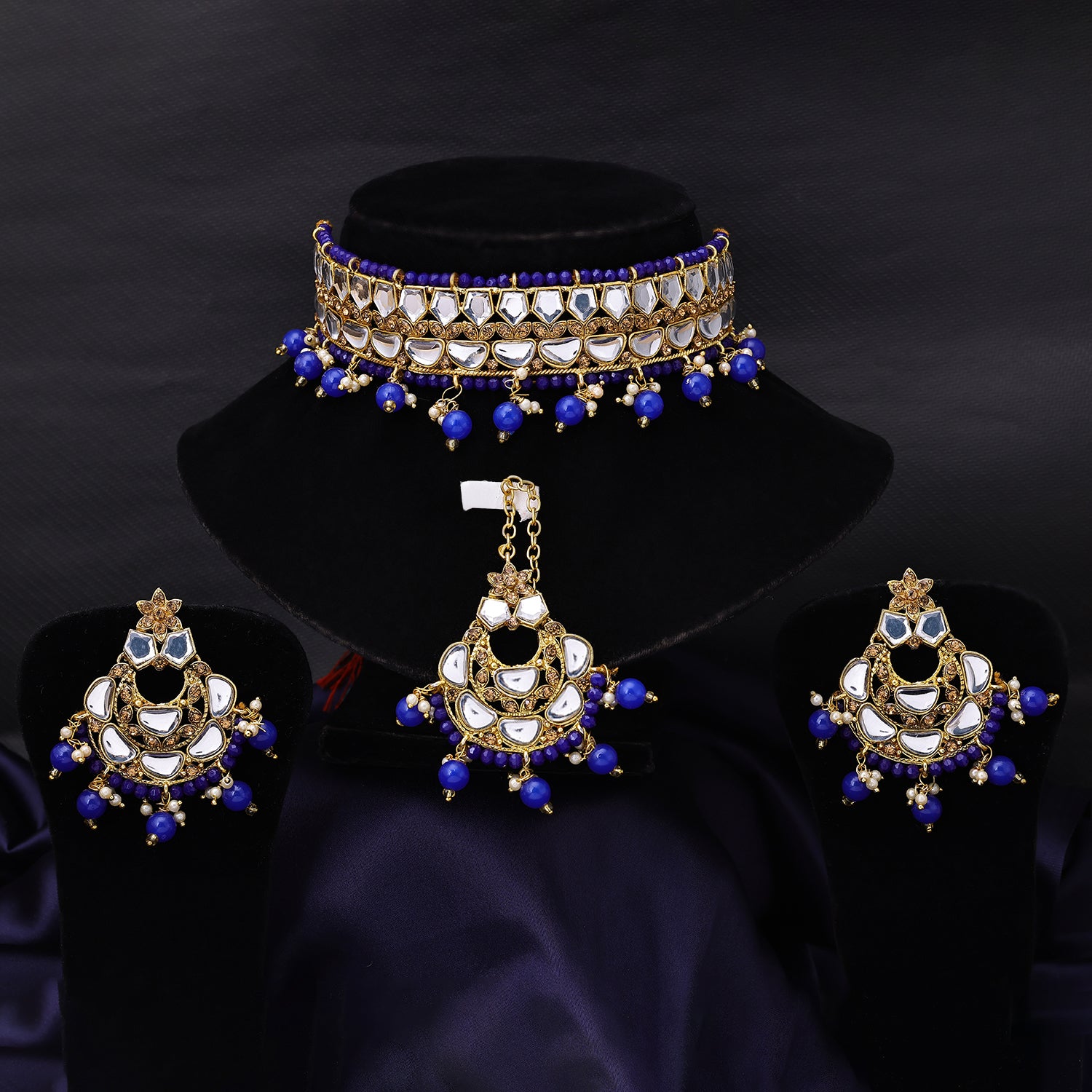 Sukkhi Good-looking Gold Plated Choker Necklace Set For Women