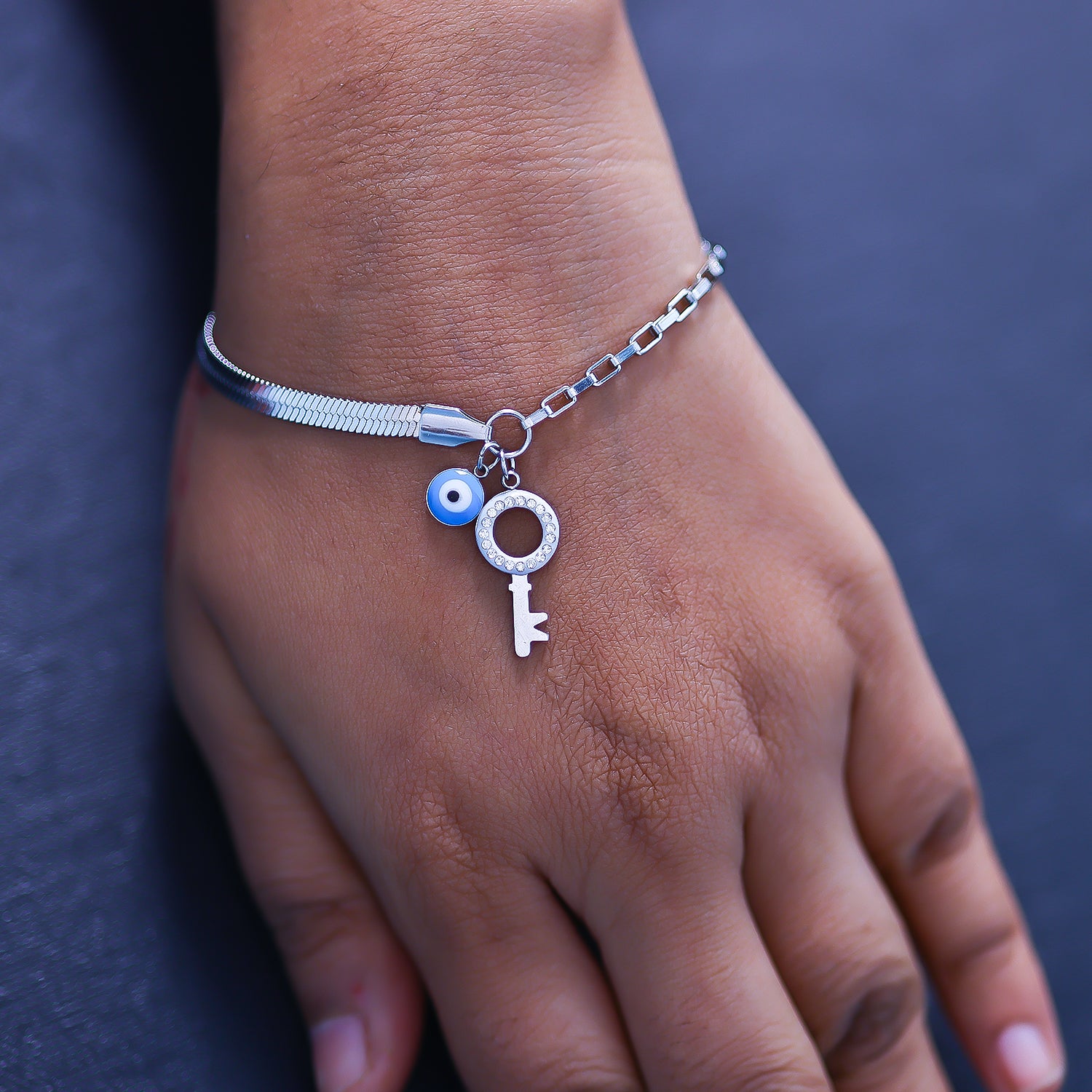 Sukkhi Pretty Oxidised Bracelet For Women