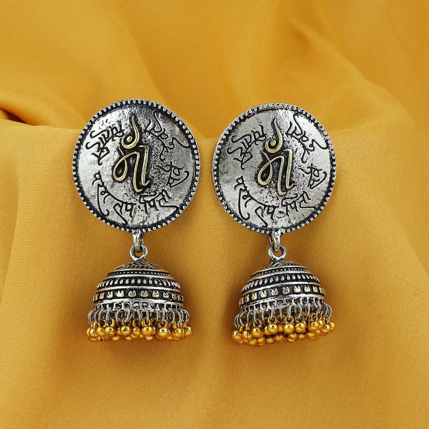 Sukkhi Eye-Catching Oxidised Jhumki Earring for Women