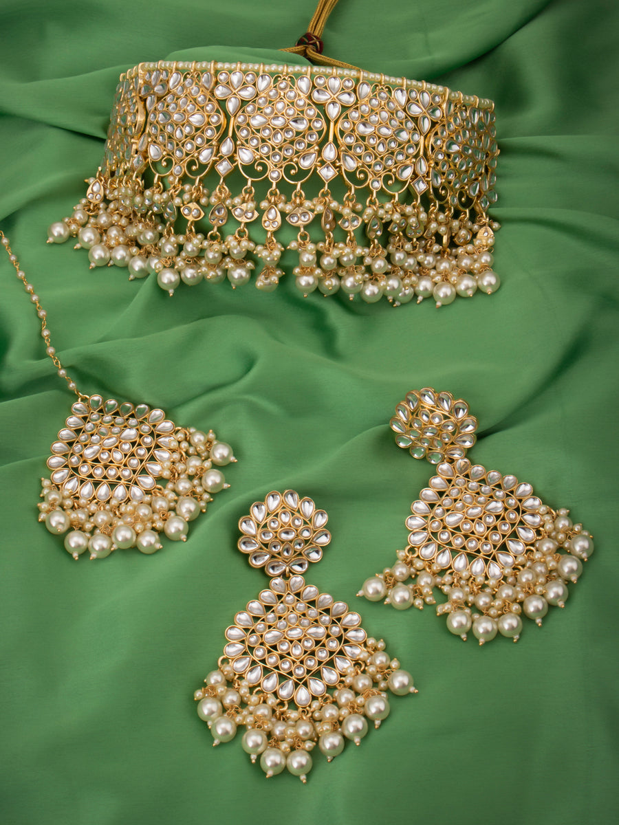 Sukkhi Incredible Pearl Gold Plated Kundan Choker Necklace Set for Women