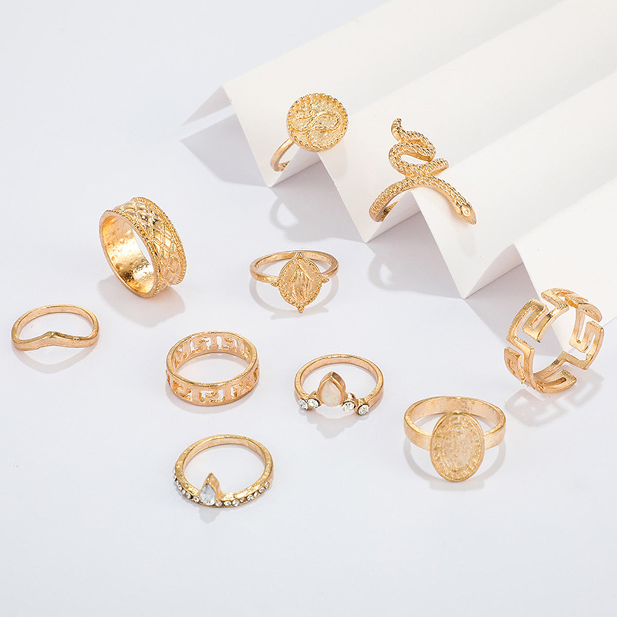 Scintillare by Sukkhi Adorable Gold Plated Rings Combo for Women