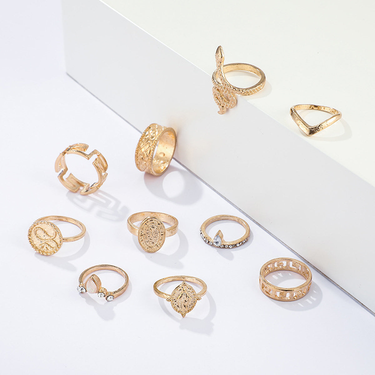 Scintillare by Sukkhi Adorable Gold Plated Rings Combo for Women