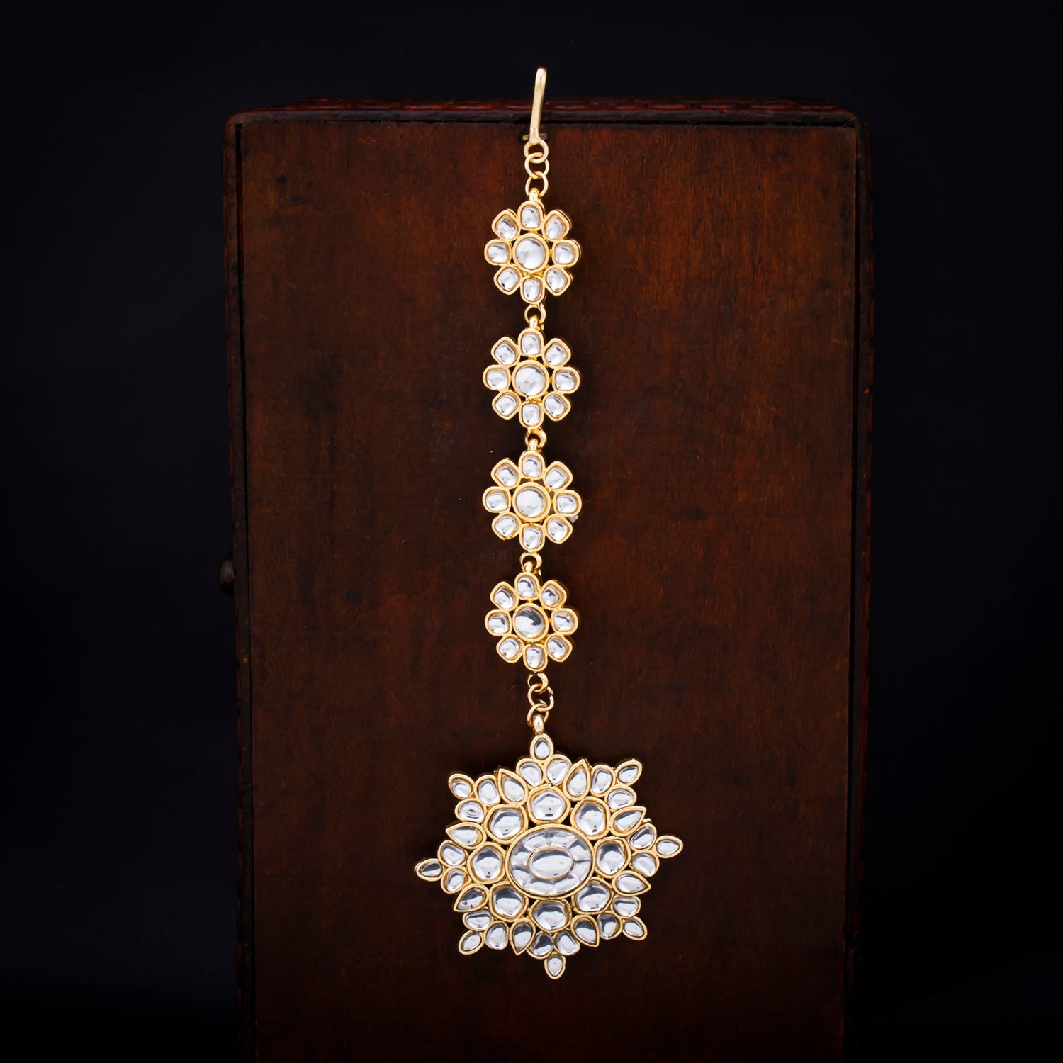 Sukkhi Lavish Gold Plated Kundan Mangtikka For Women