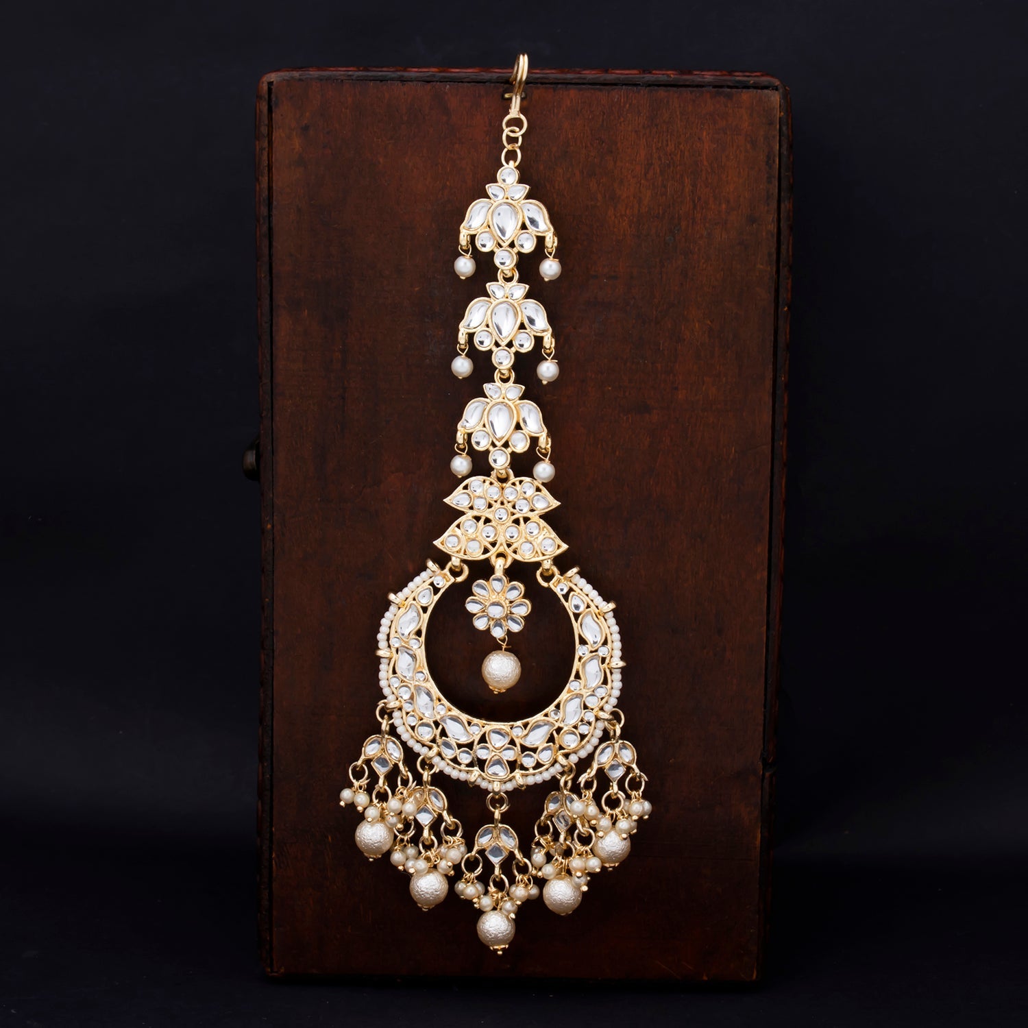 Sukkhi Splendid Gold Plated Kundan Mangtikka For Women