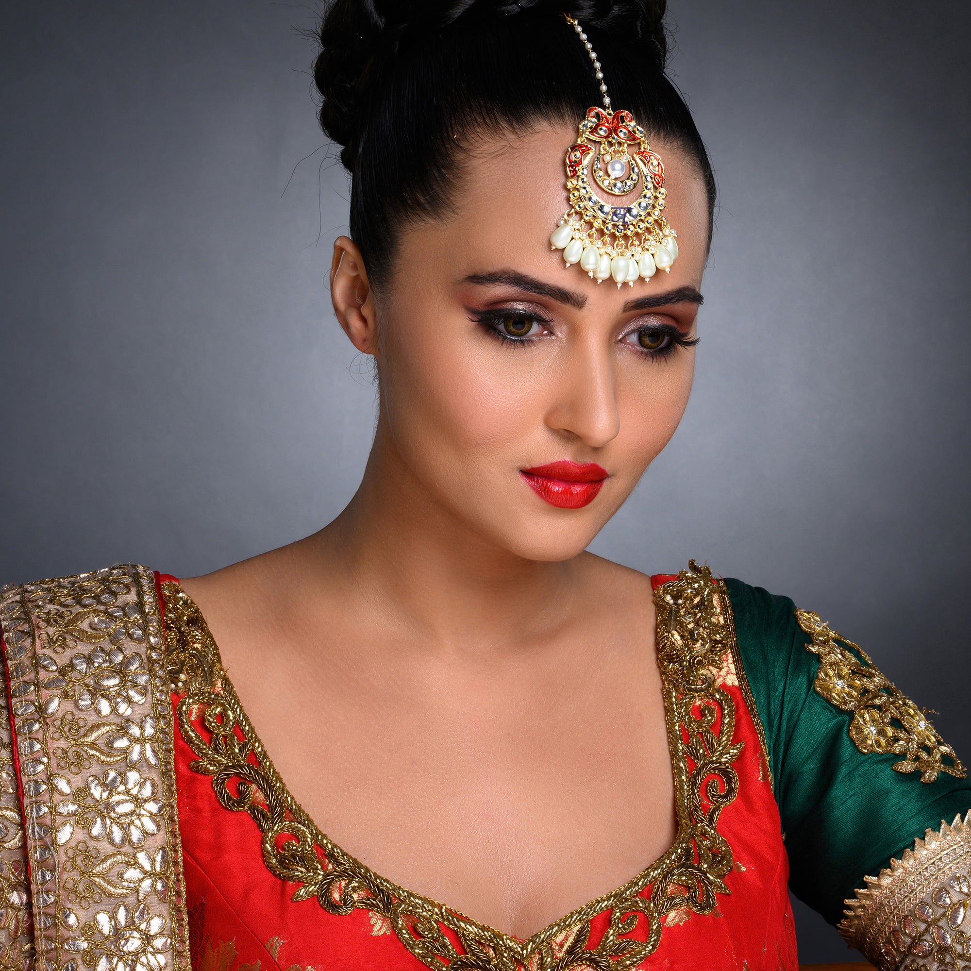 Sukkhi Equisite Kundan Gold Plated Pearl Maangtikka Worn By Karisma Kapoor