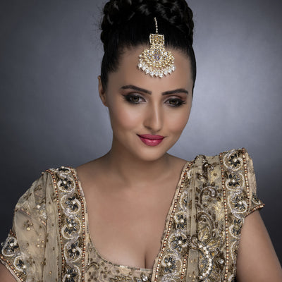 Sukkhi Lavish Pearl Gold Plated Kundan Maangtikka Worn By Karisma Kapoor