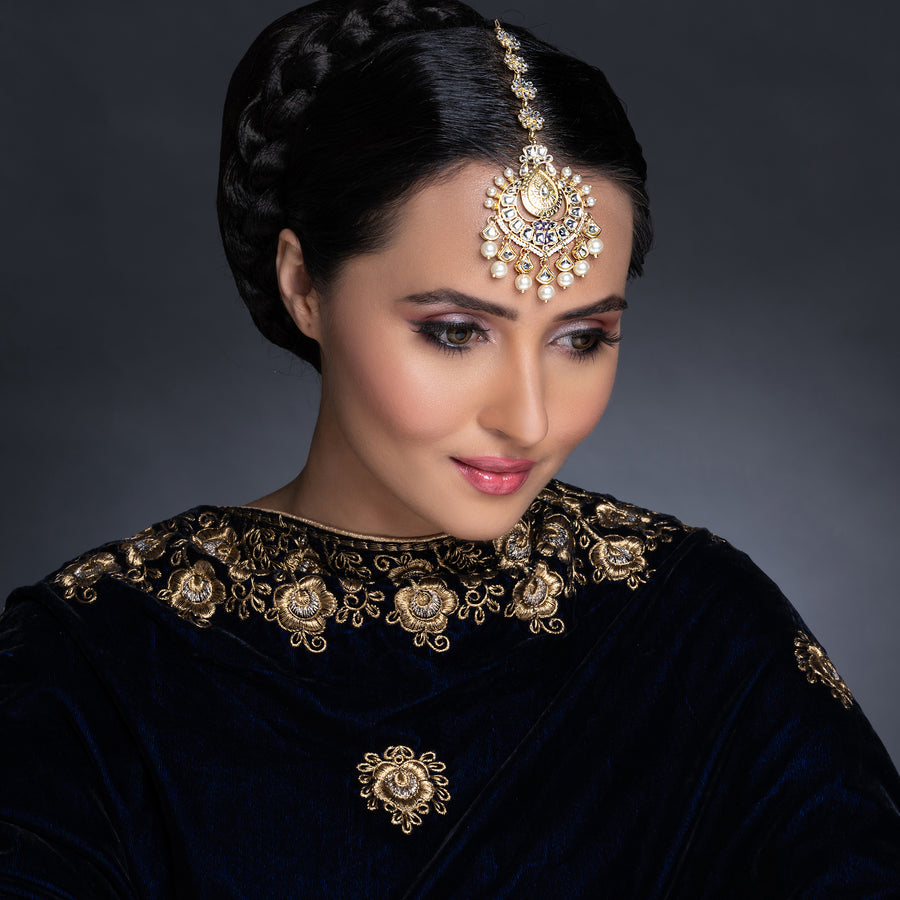 Sukkhi Splendid Kundan Gold Plated Pearl Maangtikka Worn By Karisma Kapoor