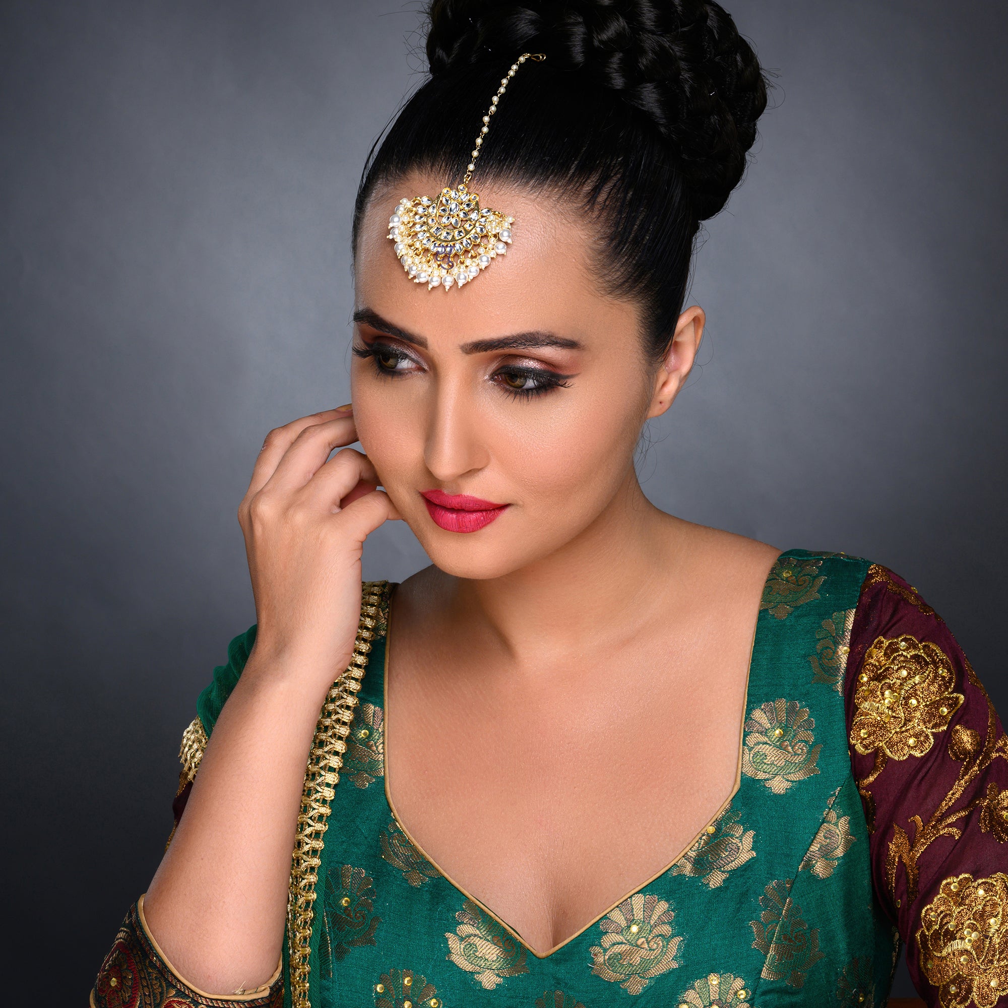 Sukkhi Artistically Kundan Gold Plated Pearl Maangtikka Worn By Karisma Kapoor