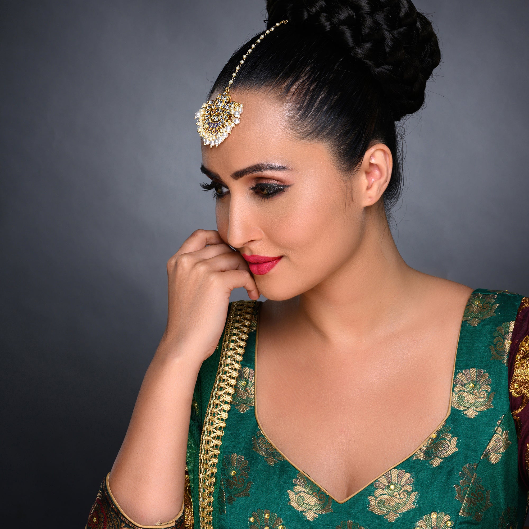 Sukkhi Artistically Kundan Gold Plated Pearl Maangtikka Worn By Karisma Kapoor