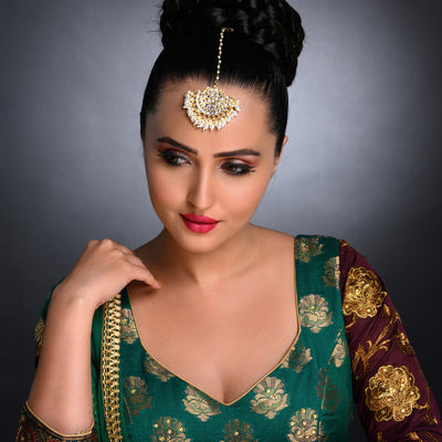 Sukkhi Artistically Kundan Gold Plated Pearl Maangtikka Worn By Karisma Kapoor