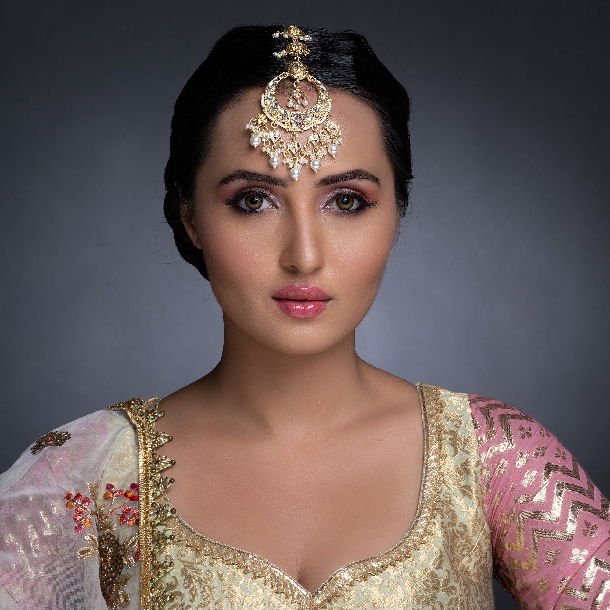 Sukkhi Pretty Pearl Gold Plated Kundan Maangtikka Worn By Karisma Kapoor