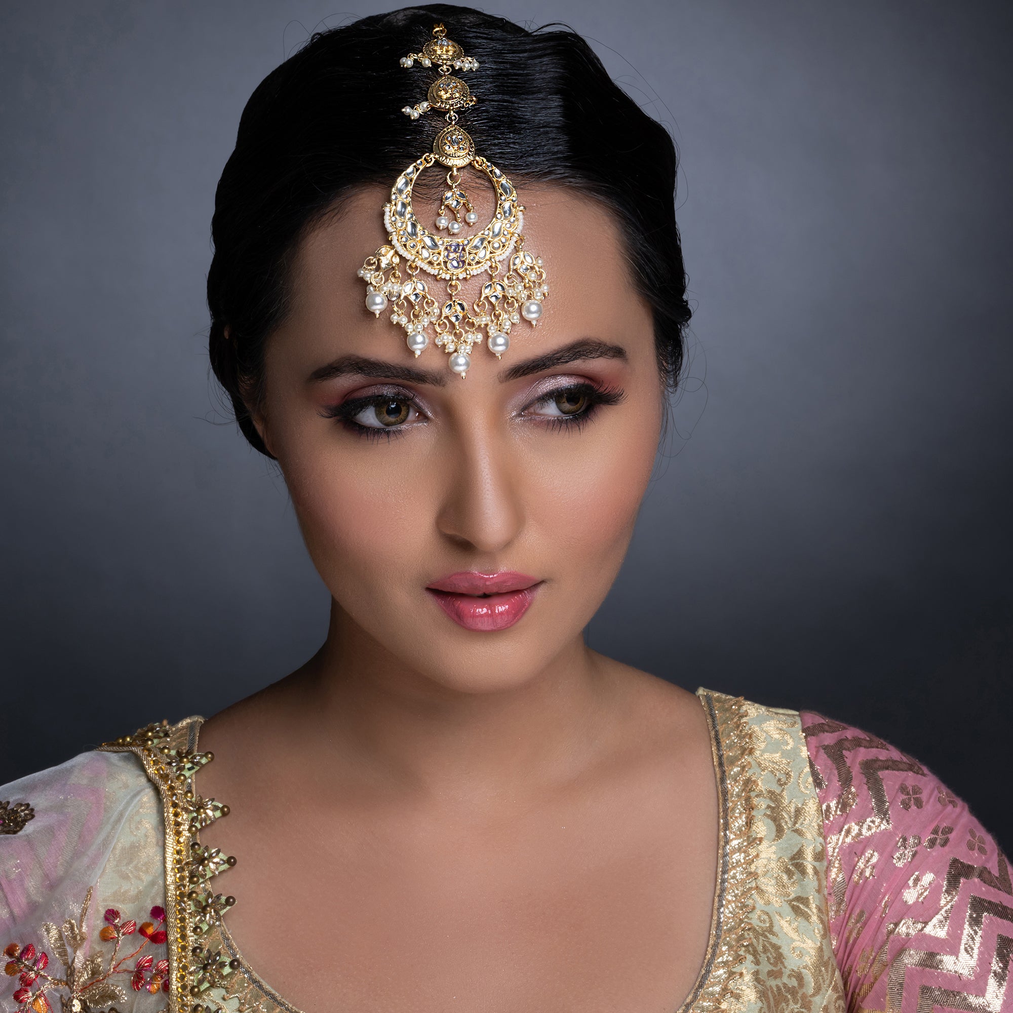 Sukkhi Pretty Pearl Gold Plated Kundan Maangtikka Worn By Karisma Kapoor