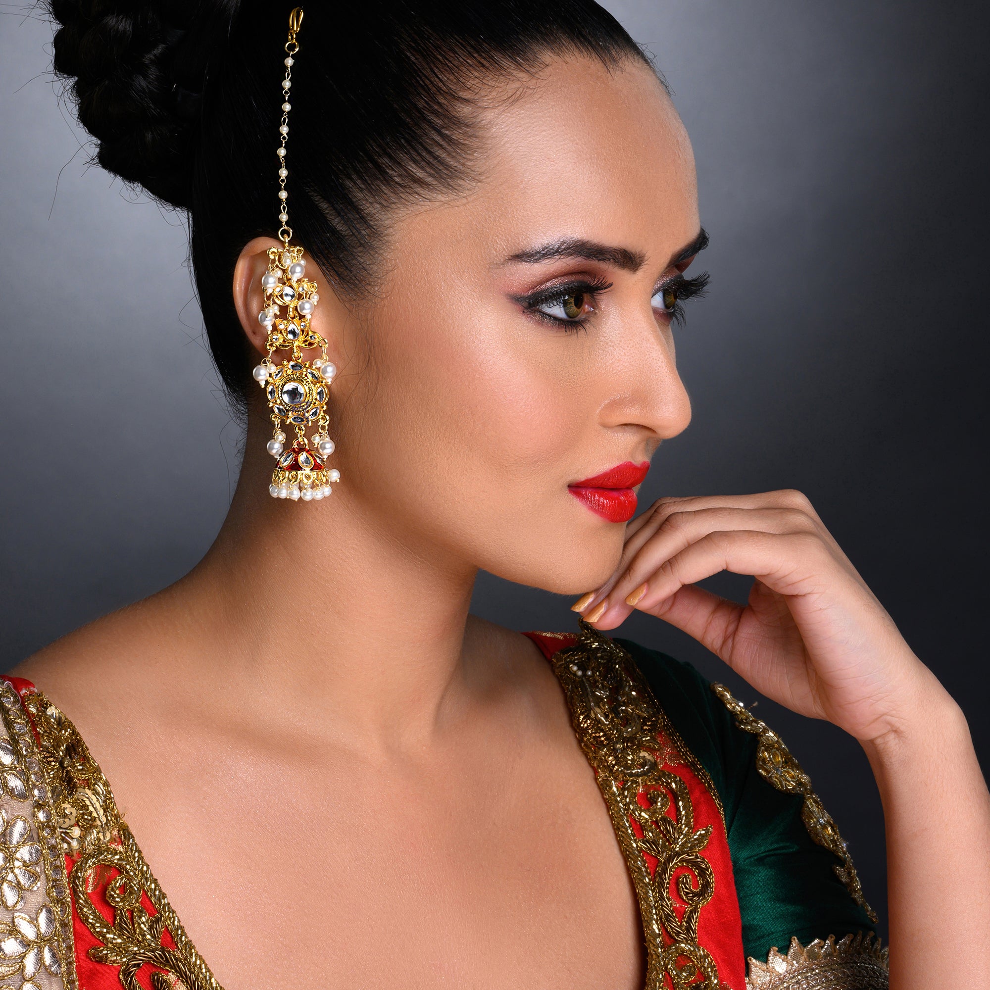 Sukkhi Exotic Pearl Gold Plated Kundan Chain Earring Set Worn By Karisma Kapoor