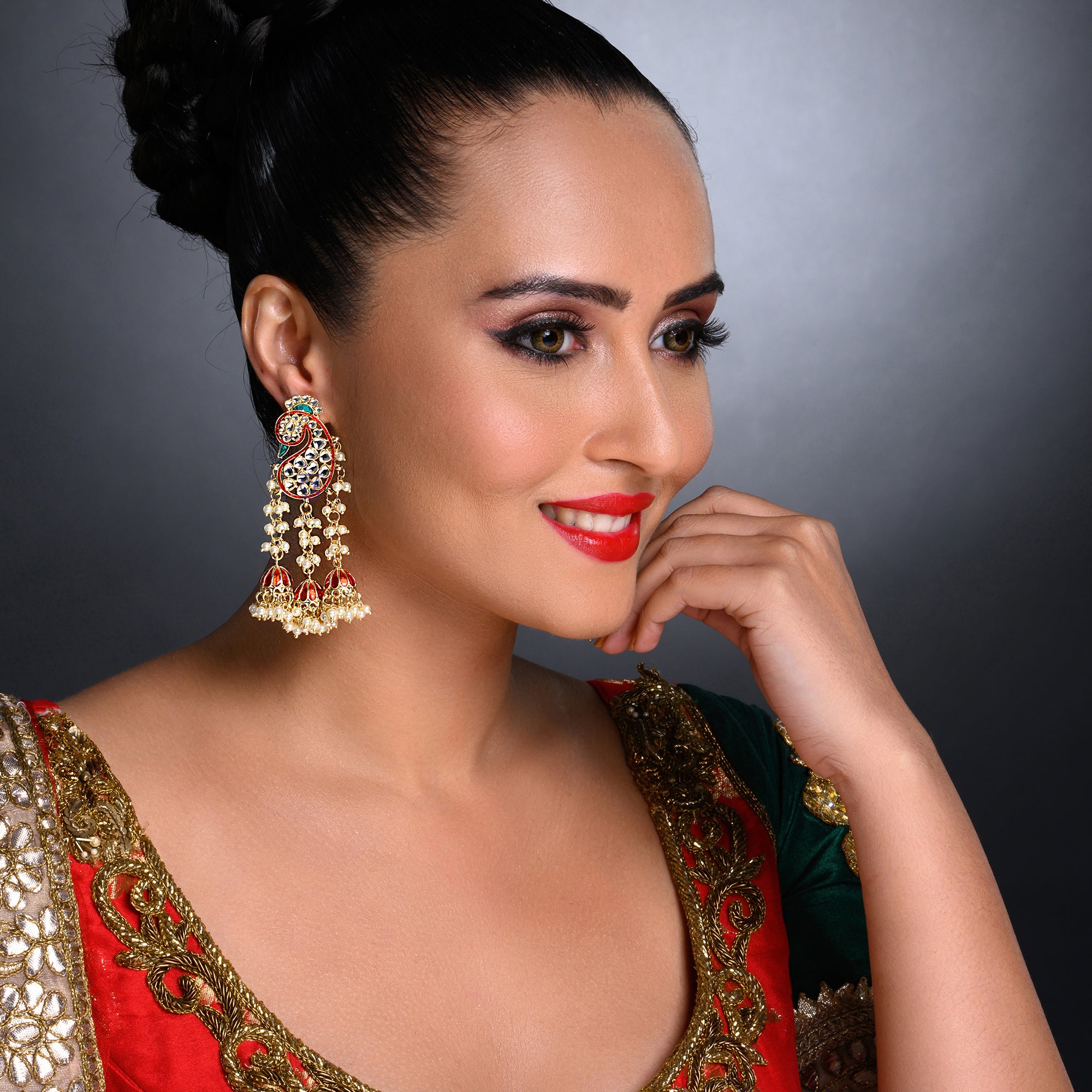 Sukkhi Astonish Pearl Gold Plated Kundan Meenakari Earring Set Worn By Karisma Kapoor