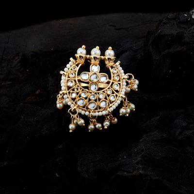 Sukkhi Fashionable Pearl Gold Plated Kundan Ring Worn By Karisma Kapoor