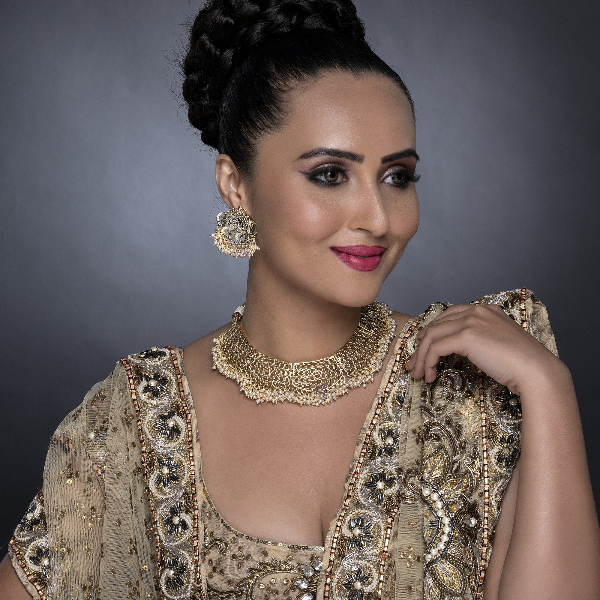 Sukkhi Gorgeous Gold Plated Pearl Choker Necklace Set Worn By Karisma Kapoor