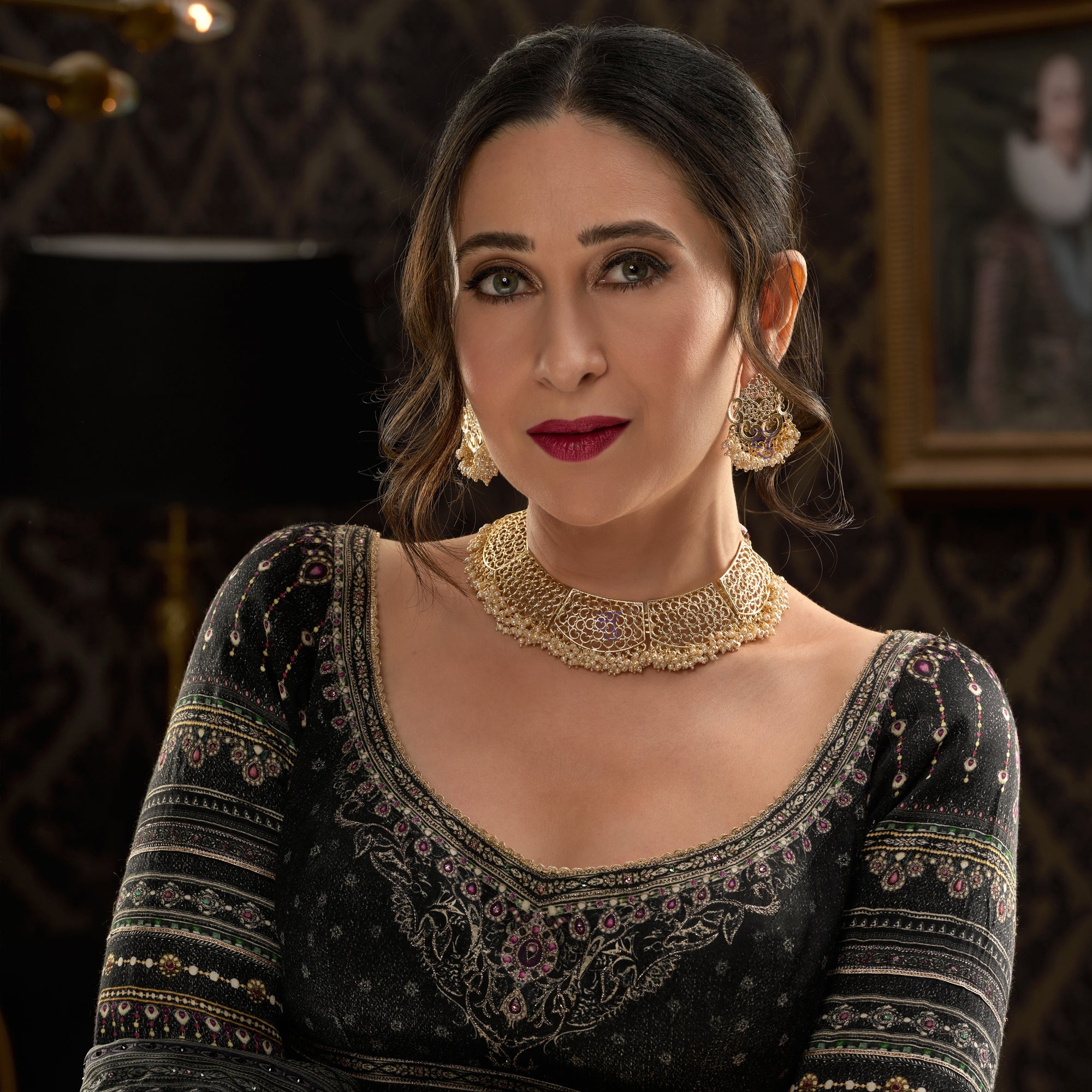 Sukkhi Gorgeous Gold Plated Pearl Choker Necklace Set Worn By Karisma Kapoor