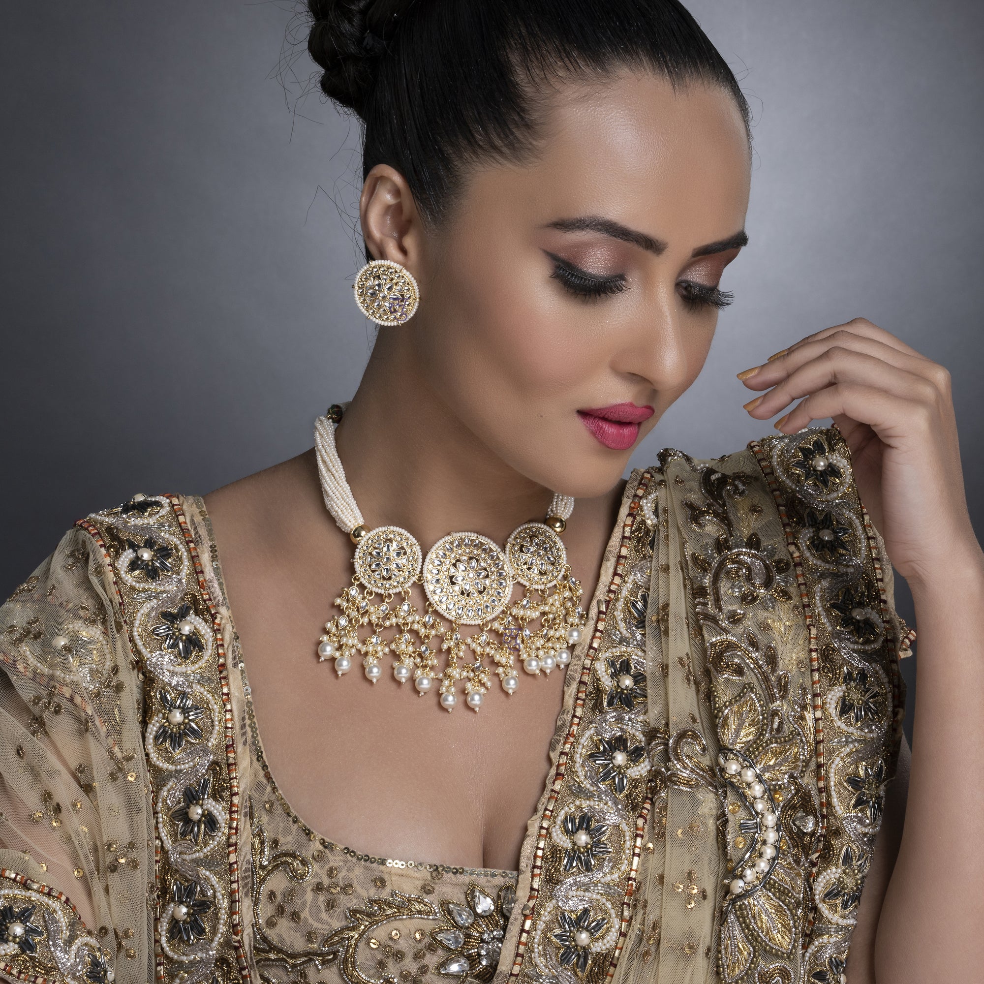 Sukkhi Modern Kundan Gold Plated Pearl Choker Necklace Set Worn By Karisma Kapoor