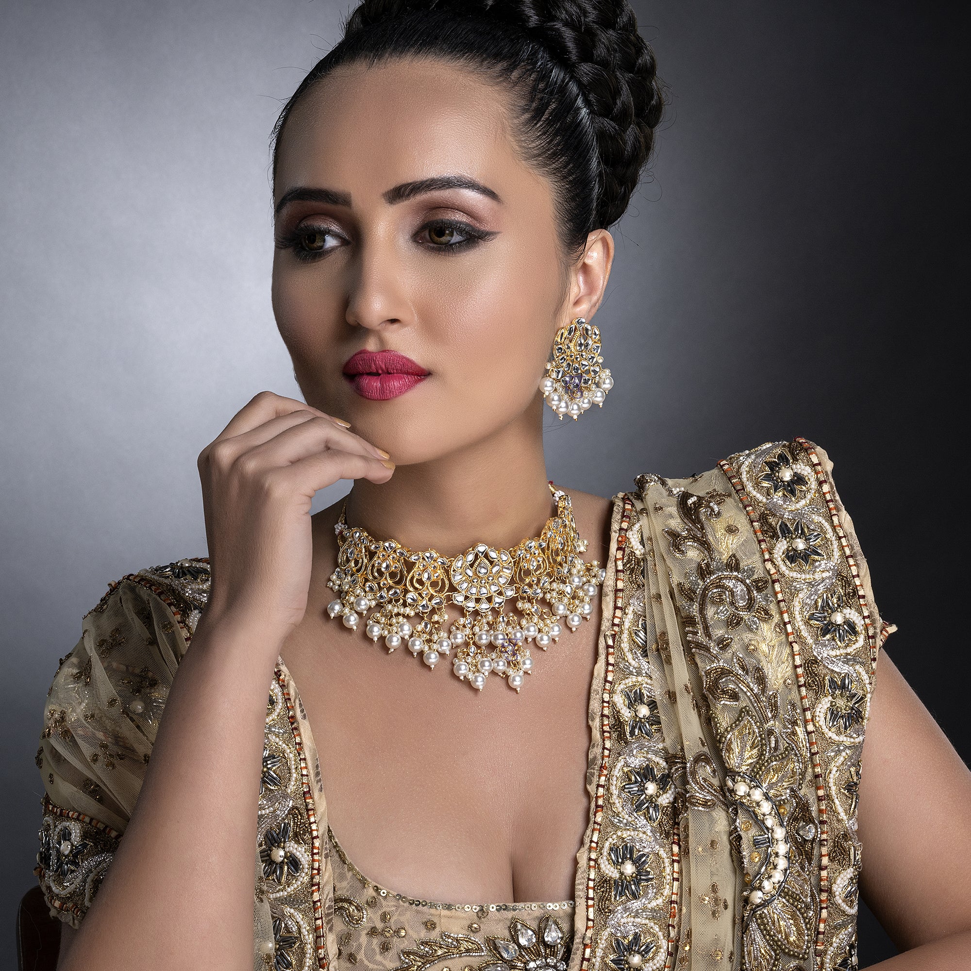 Sukkhi Exotic Gold Plated Kundan & Pearl Choker Necklace Set Worn By Karisma Kapoor