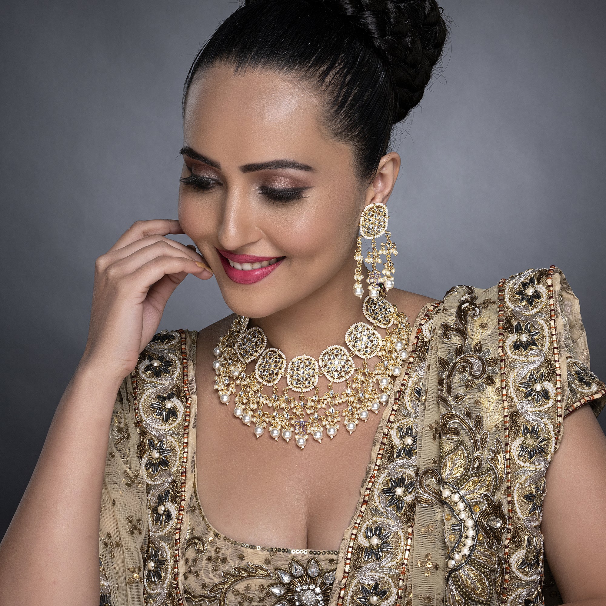 Sukkhi Sensational Kundan Gold Plated Pearl Choker Necklace Set Worn By Karisma Kapoor