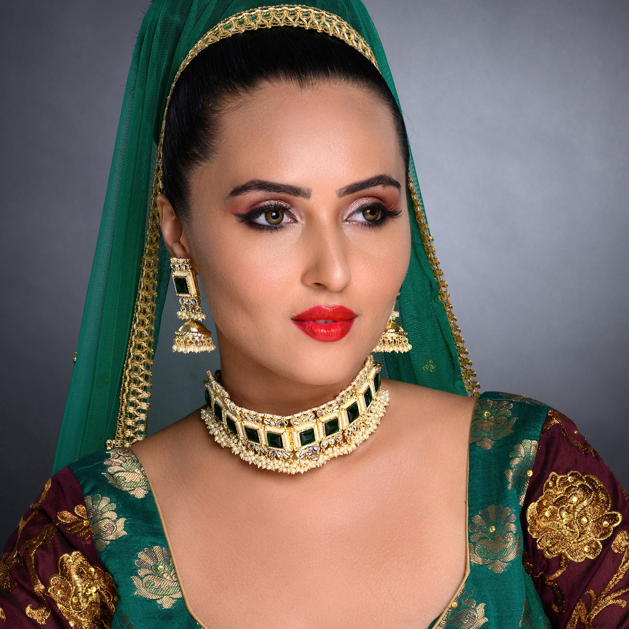 Sukkhi Classic Pearl Gold Plated Kundan Choker Necklace Set Worn By Karisma Kapoor