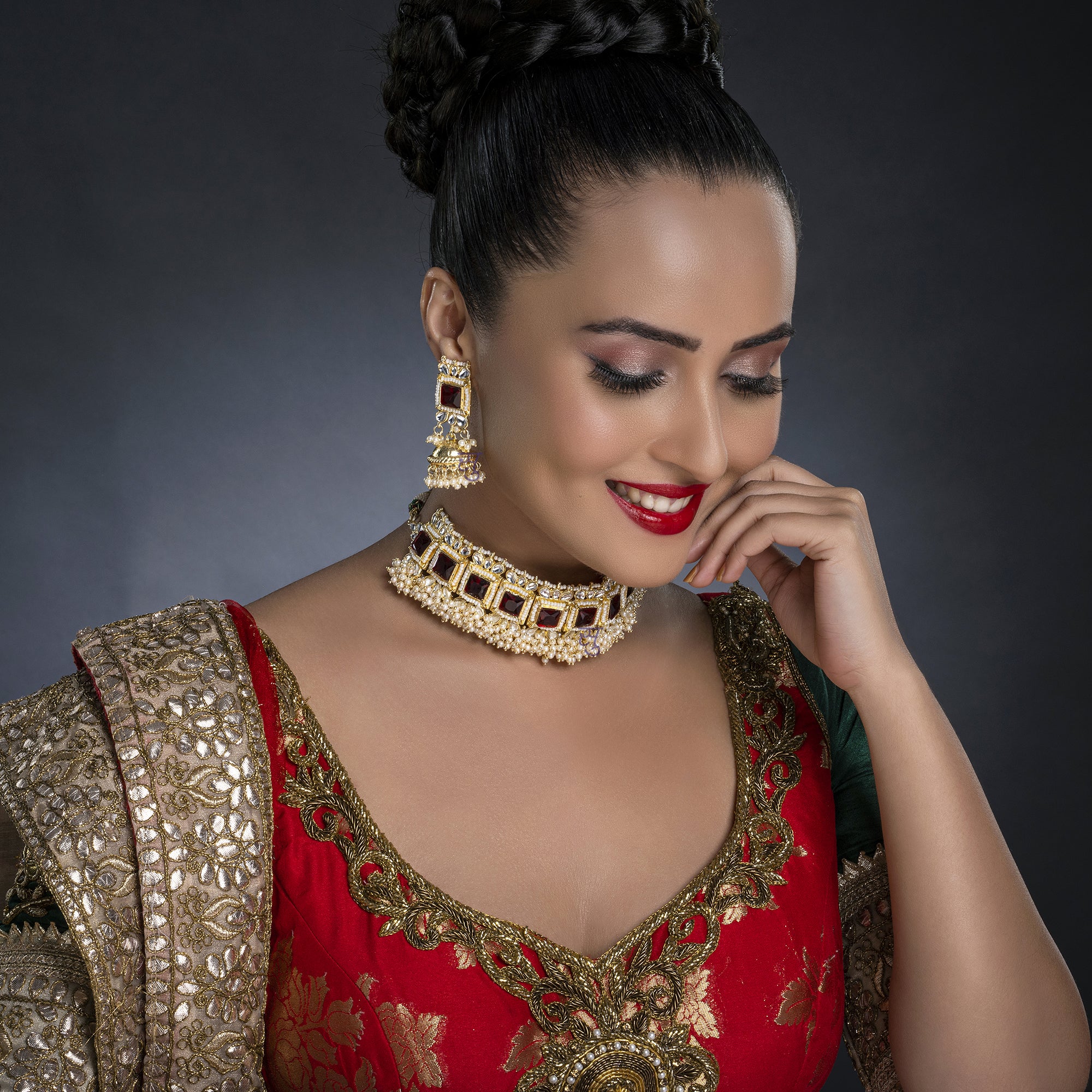 Sukkhi Dazzling Pearl Gold Plated Kundan Choker Necklace Set Worn By Karisma Kapoor