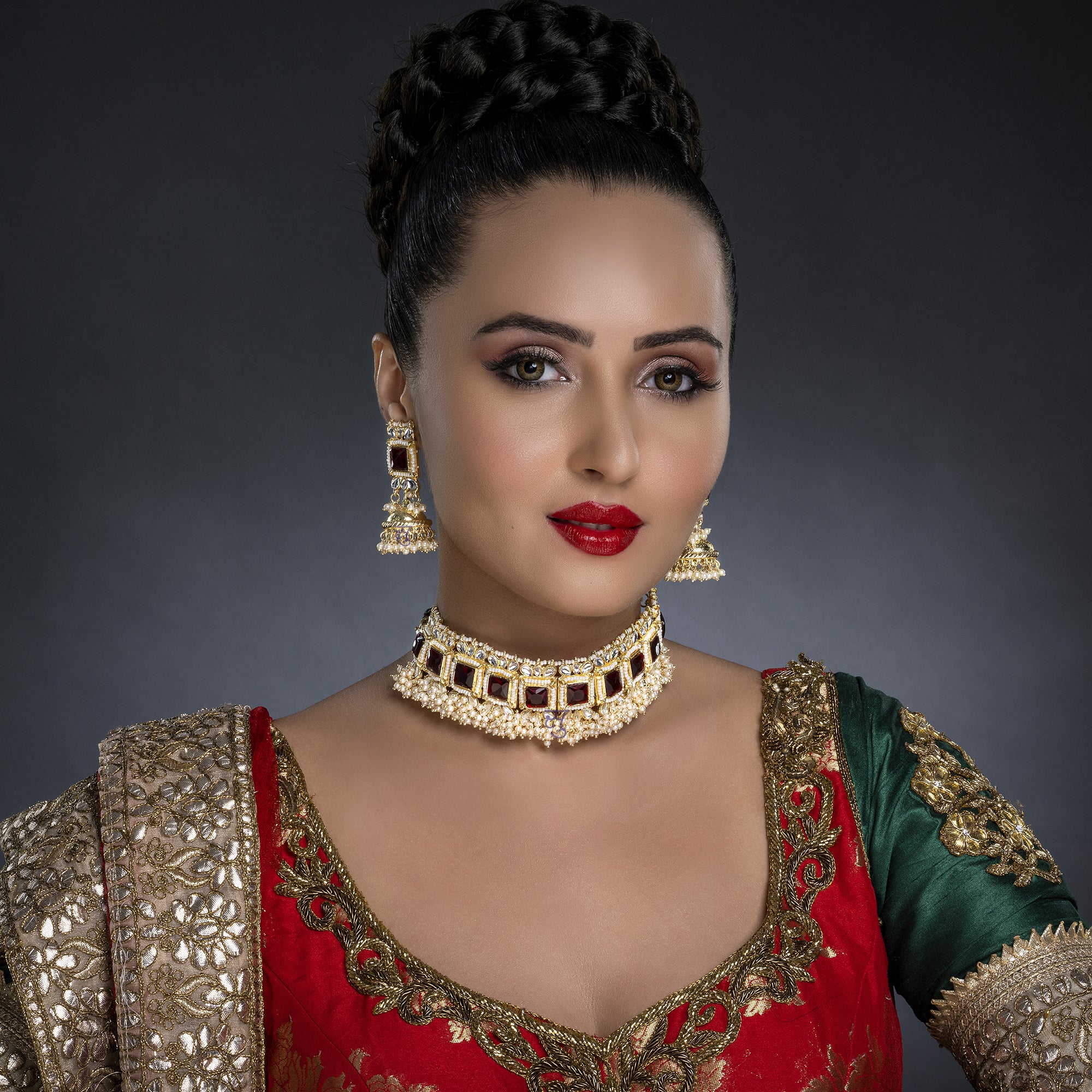 Sukkhi Dazzling Pearl Gold Plated Kundan Choker Necklace Set Worn By Karisma Kapoor