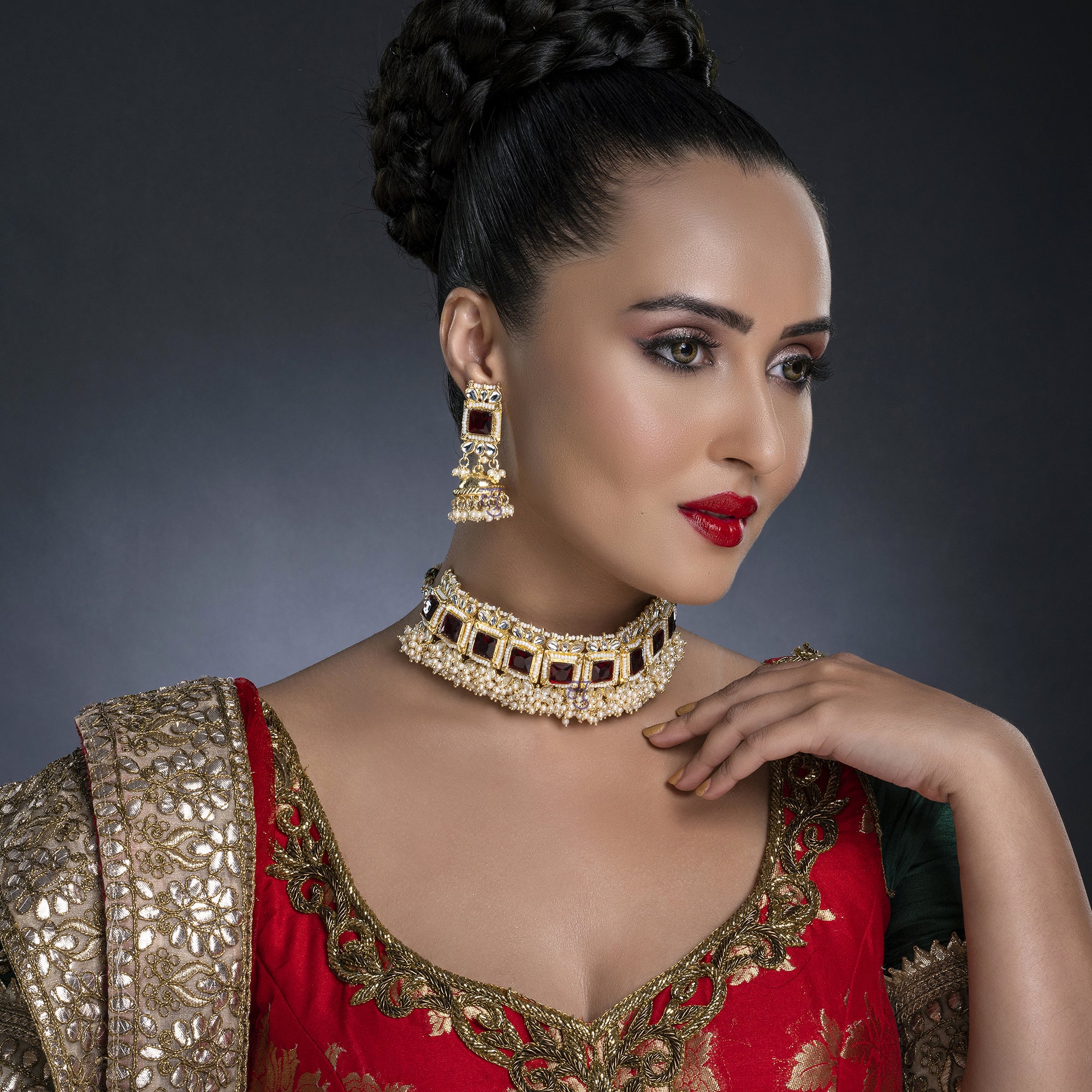 Sukkhi Dazzling Pearl Gold Plated Kundan Choker Necklace Set Worn By Karisma Kapoor