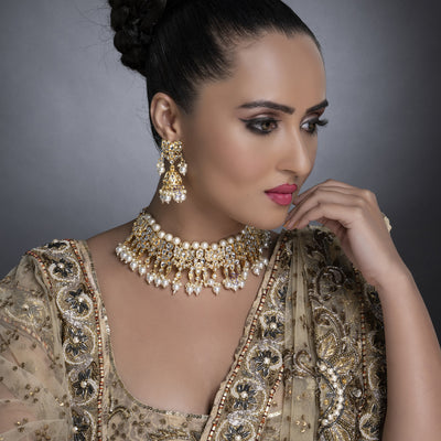 Sukkhi Elegant Kundan Gold Plated Pearl Choker Necklace Set Worn By Karisma Kapoor