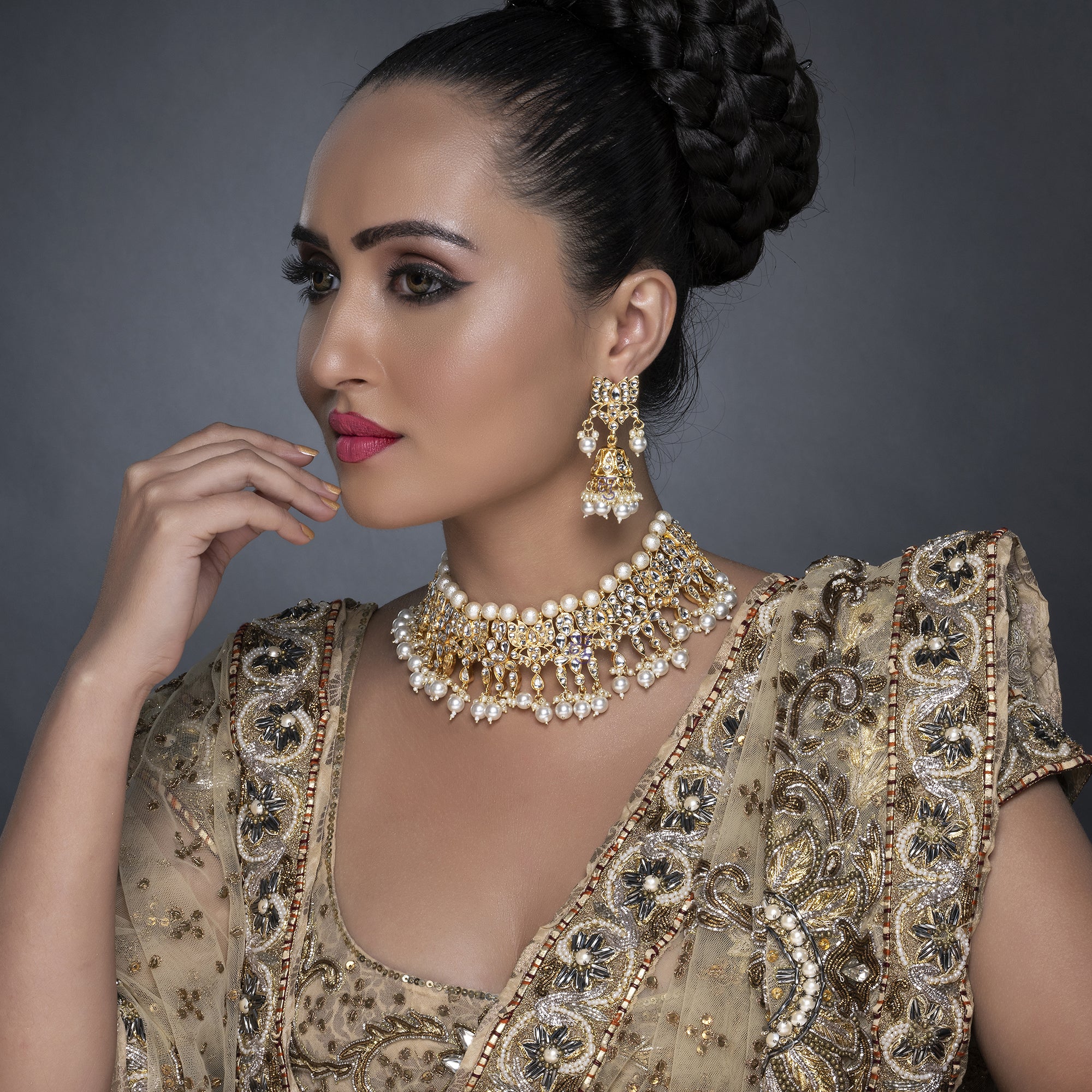 Sukkhi Elegant Kundan Gold Plated Pearl Choker Necklace Set Worn By Karisma Kapoor