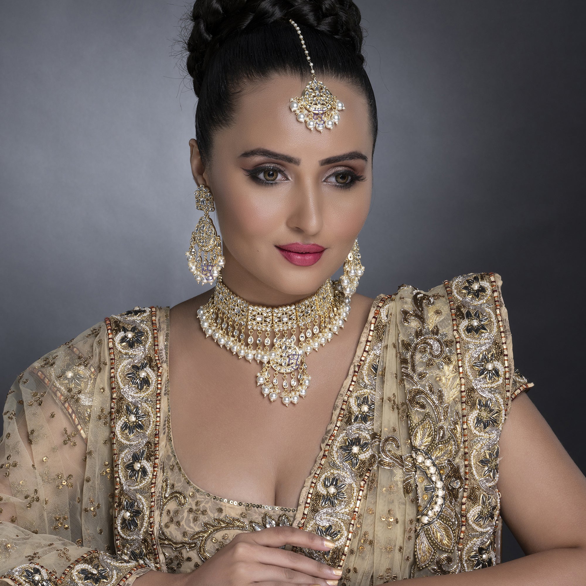 Sukkhi Exclusive Gold Plated Kundan & Pearl Choker Necklace Set Worn By Karisma Kapoor