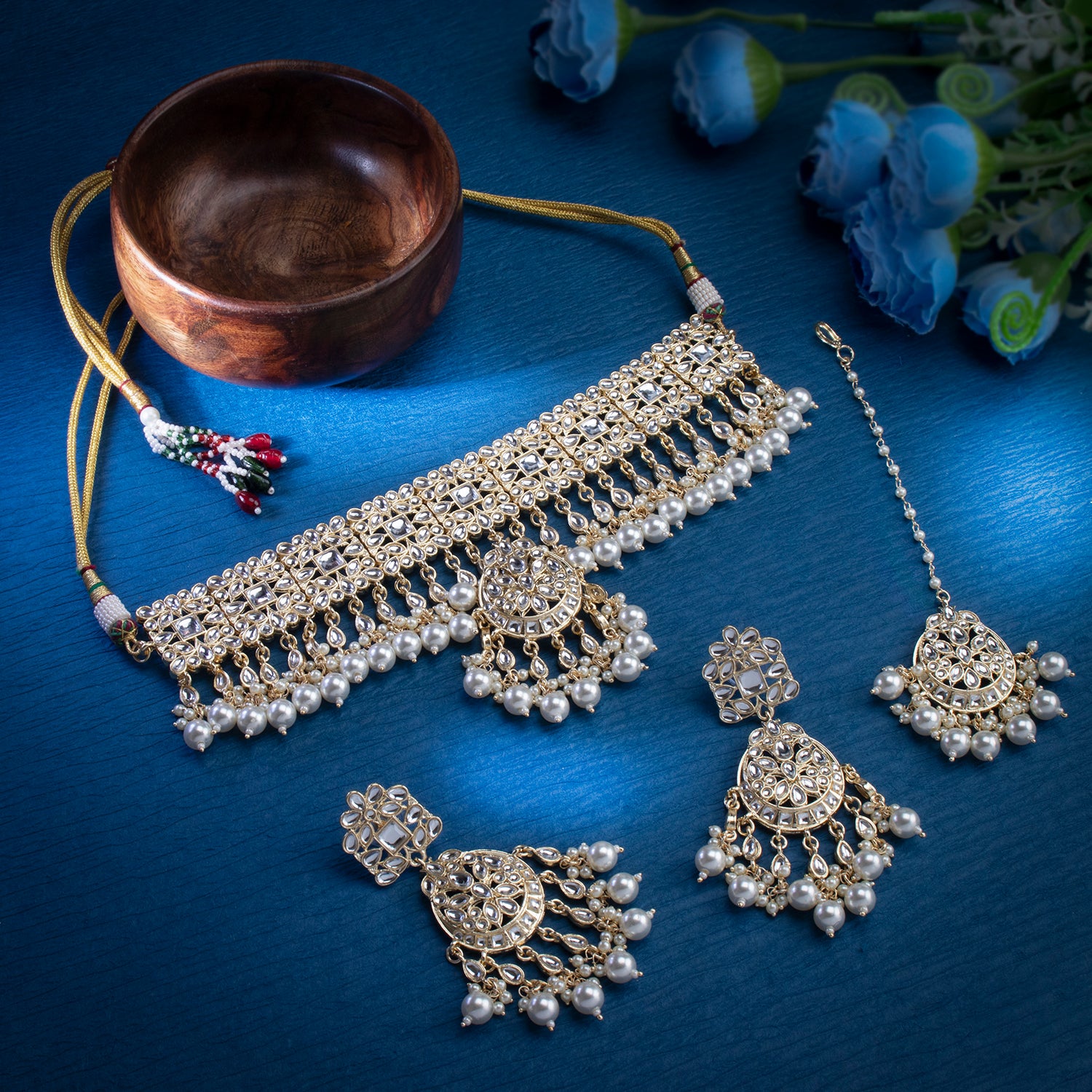 Sukkhi Exclusive Gold Plated Kundan & Pearl Choker Necklace Set Worn By Karisma Kapoor