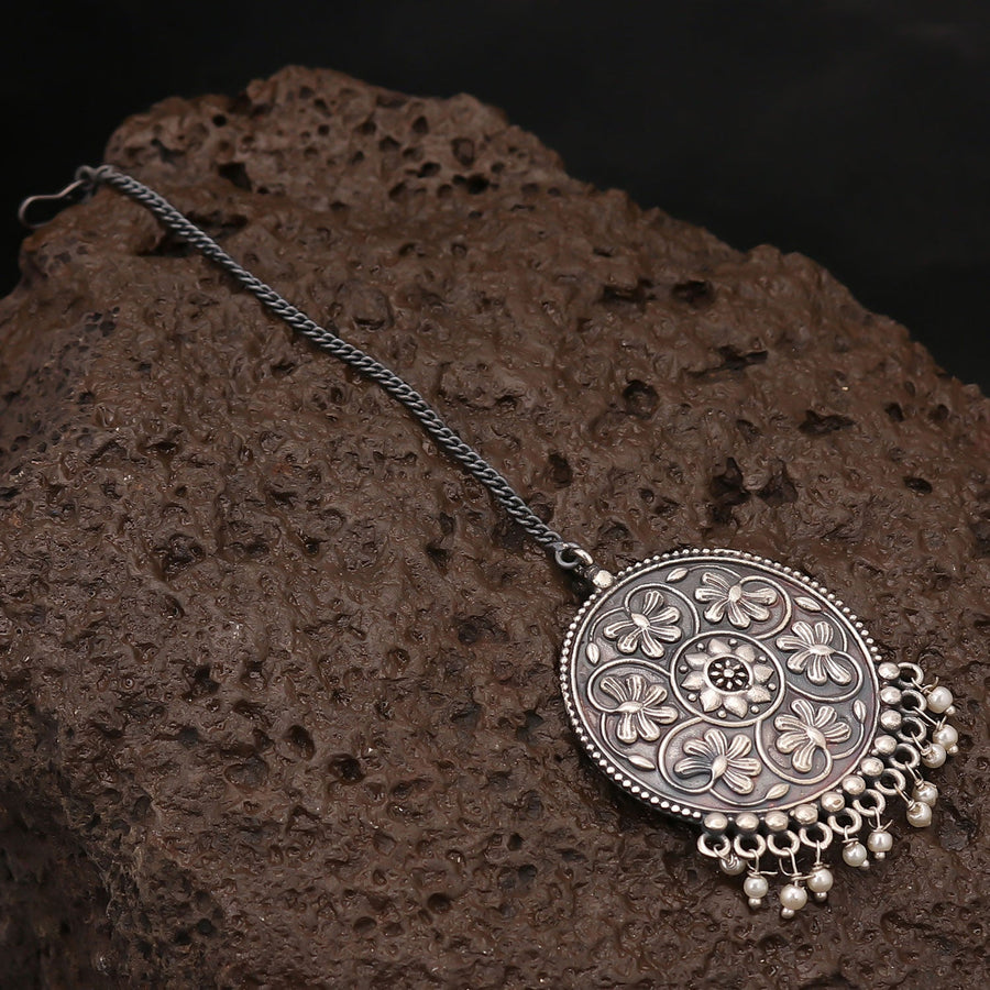 Sukkhi Modish Oxidised Pearl Maangtikka For Women