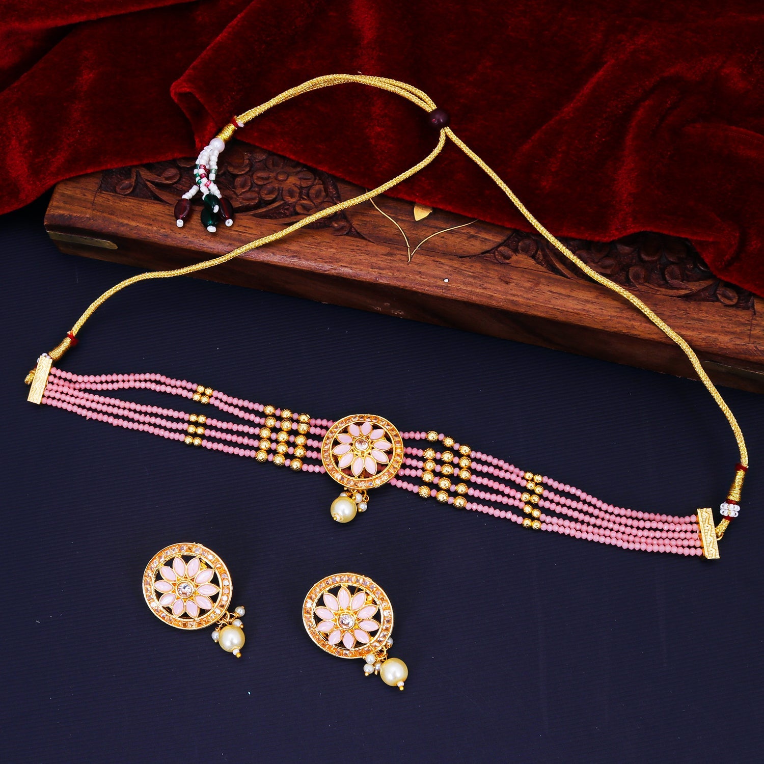 Sukkhi Glimmery Ritzy Pearl Gold Plated Necklace Set for Women