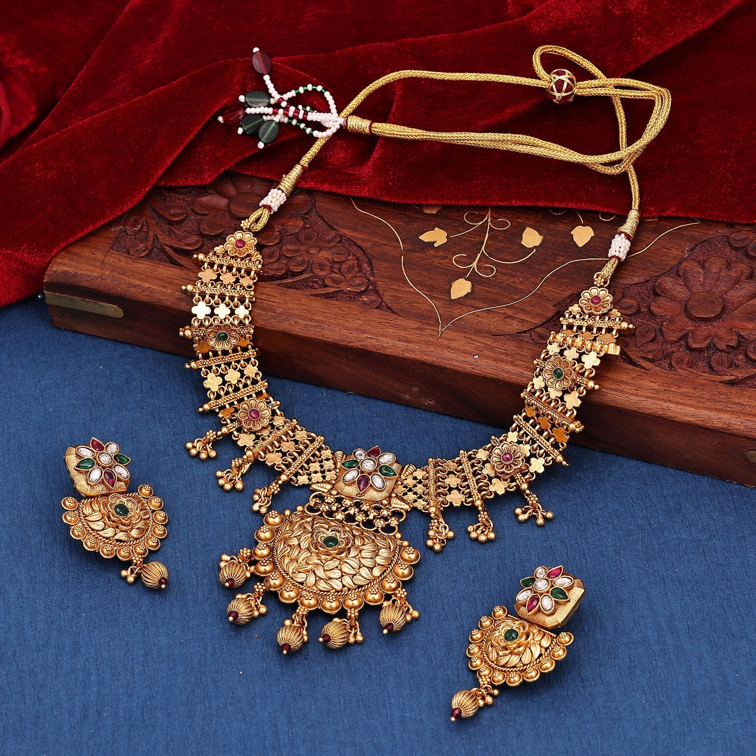 Sukkhi Excellent Kundan Choker Gold Plated Necklace Set For Women