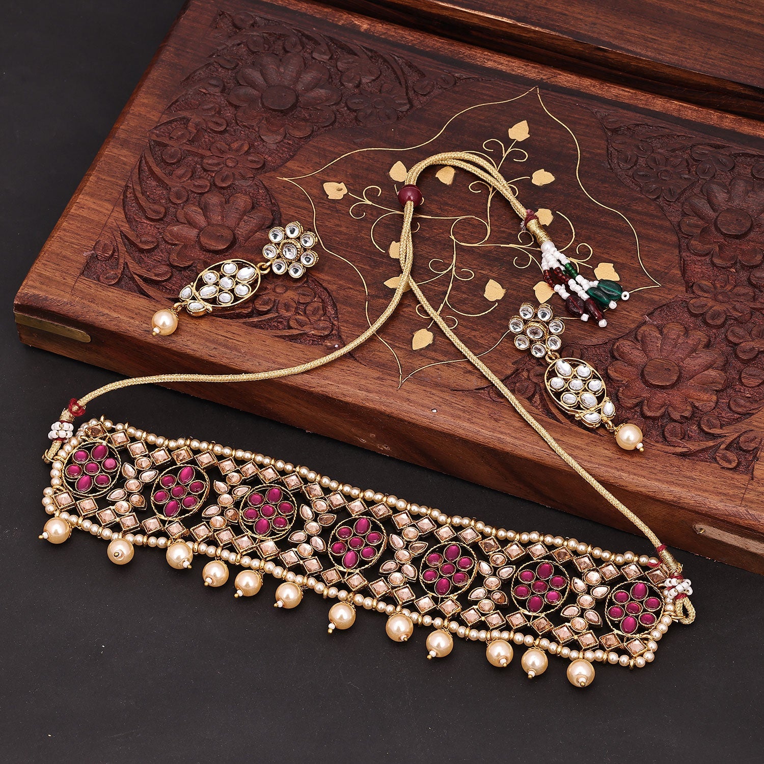 Sukkhi Glistening Choker Kundan & Pearl Pink Gold Plated Necklace Set For Women