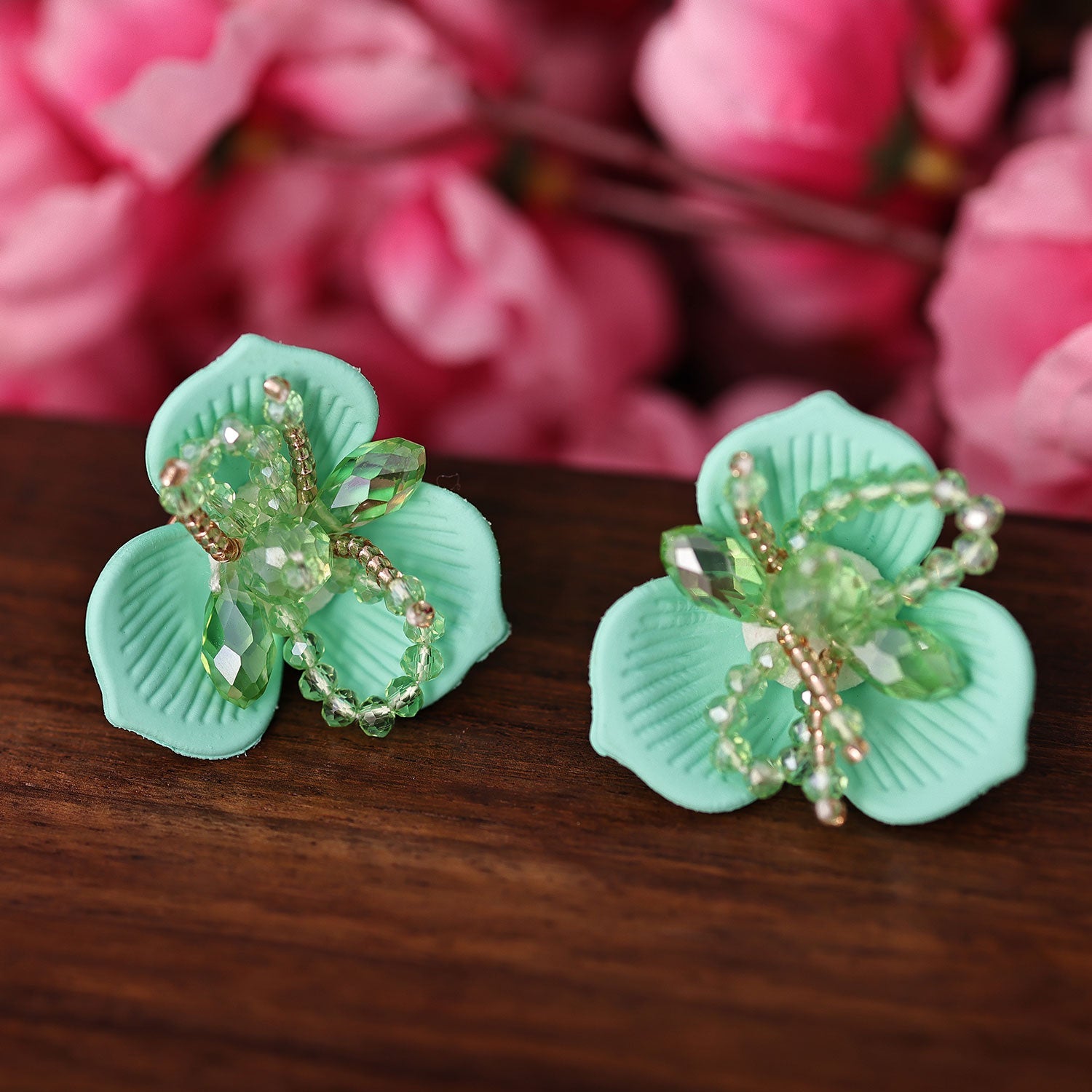 Sukkhi Exotic Stud Pearl Green Gold Plated Earring For Women