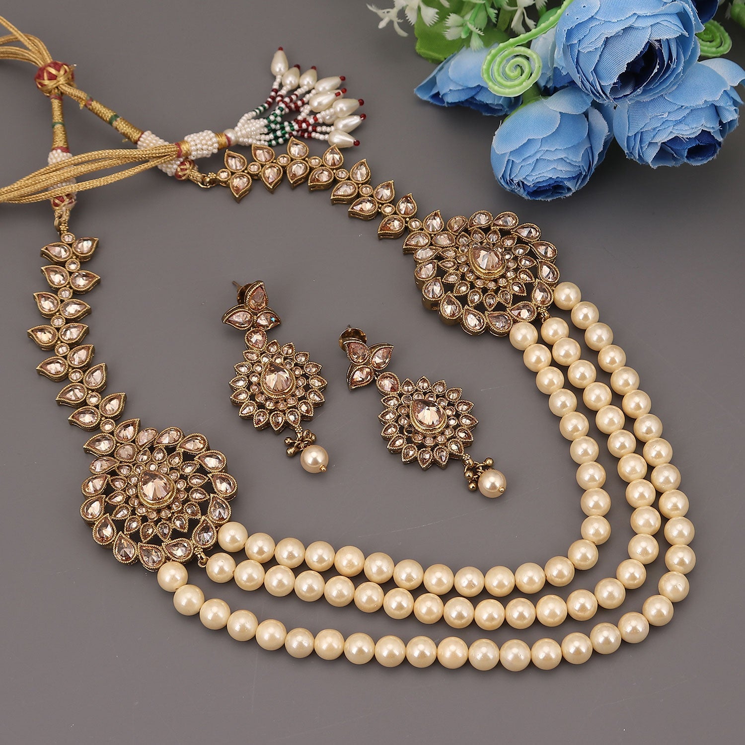 Pearl String Necklace with Golden Flowers and Earrings – Mehr By Pretty