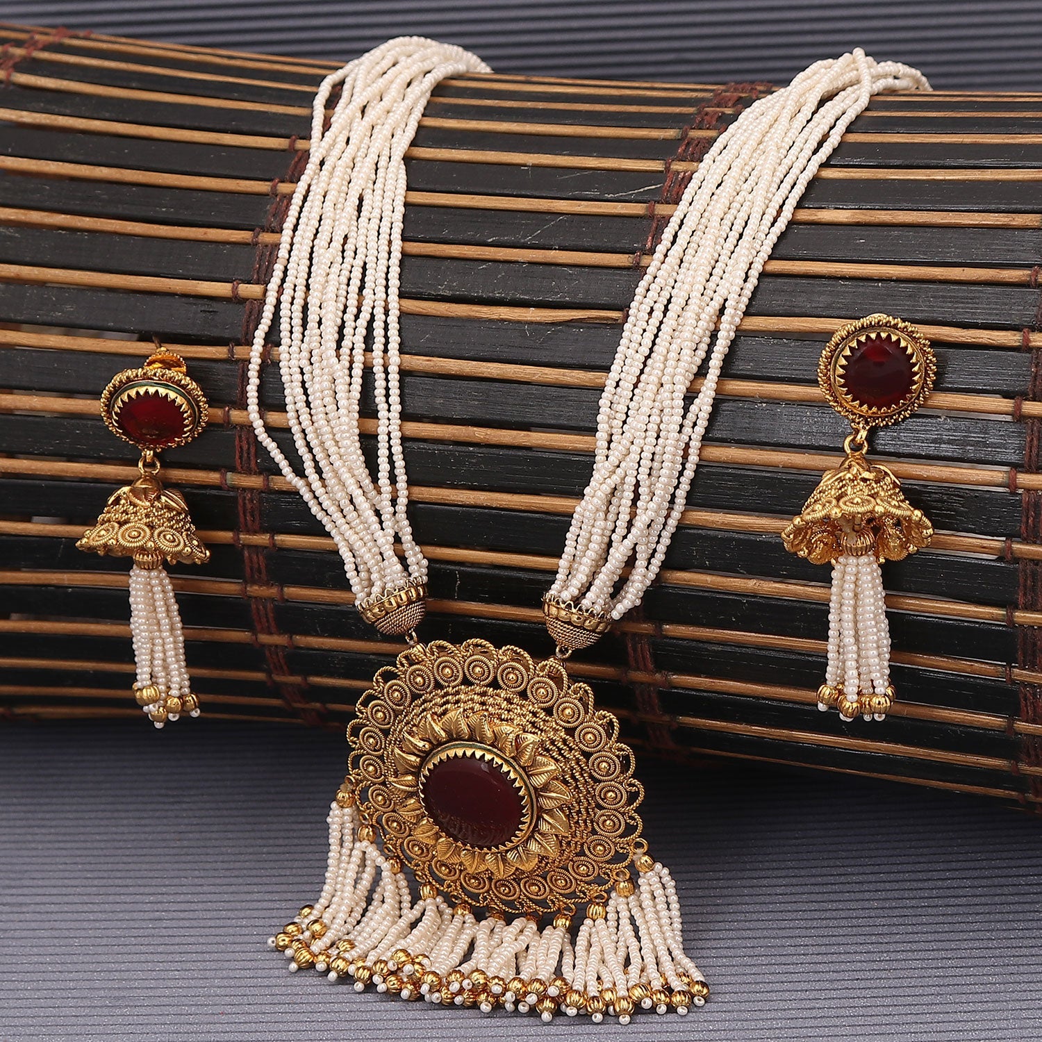 Sukkhi Artistically Charming Gold Plated Pearl Necklace Set For Women