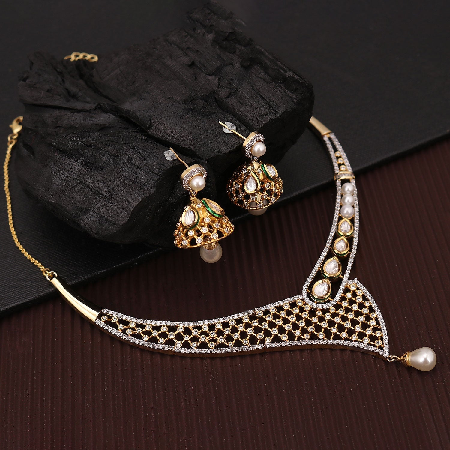 Sukkhi Amazing Stylish Gold Plated Kundan CZ Pearl Necklace Set For Women